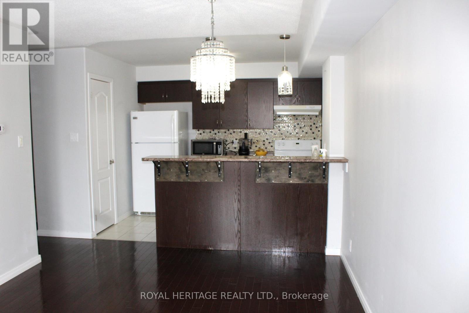 306 Spillsbury Unit 307 photo 4