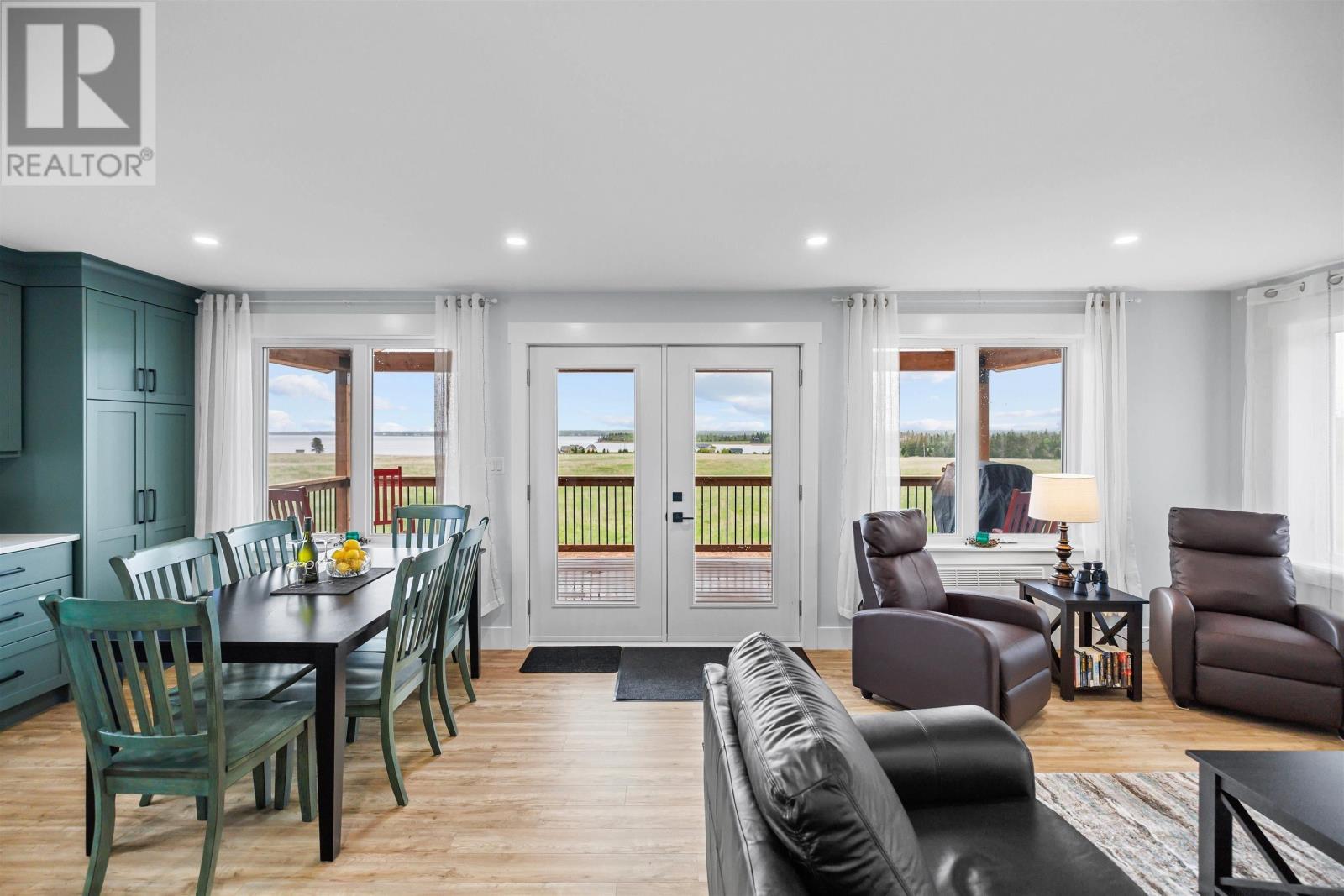 236 BLACKETT ROAD - 11