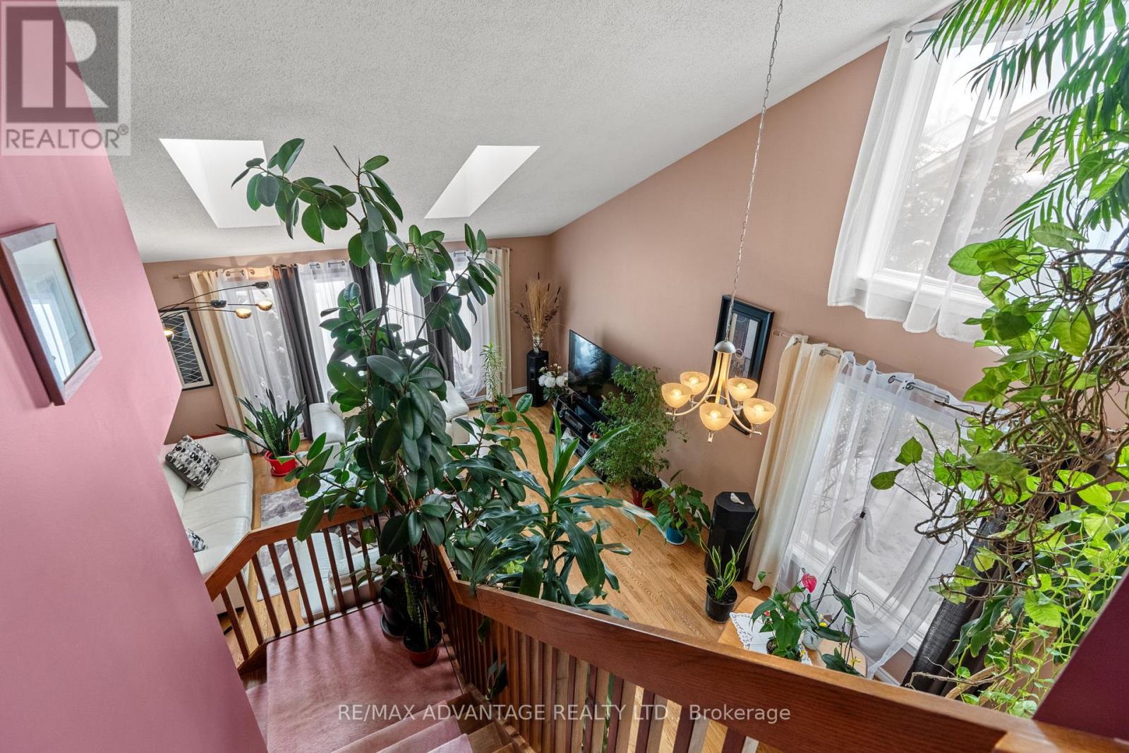 122 BARRYDALE CRESCENT Property Photo