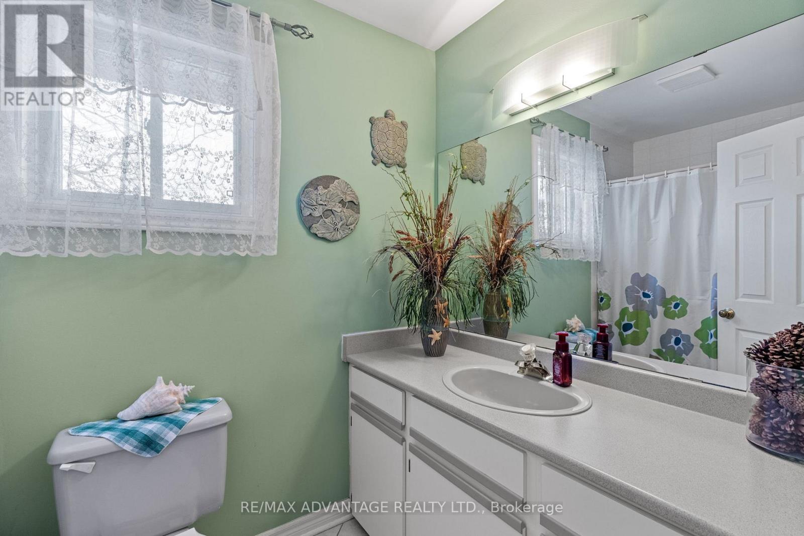 122 BARRYDALE CRESCENT Property Photo