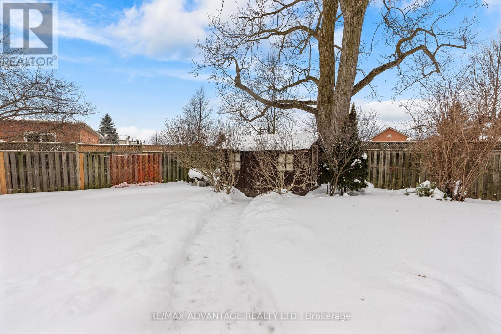 122 BARRYDALE CRESCENT Property Photo