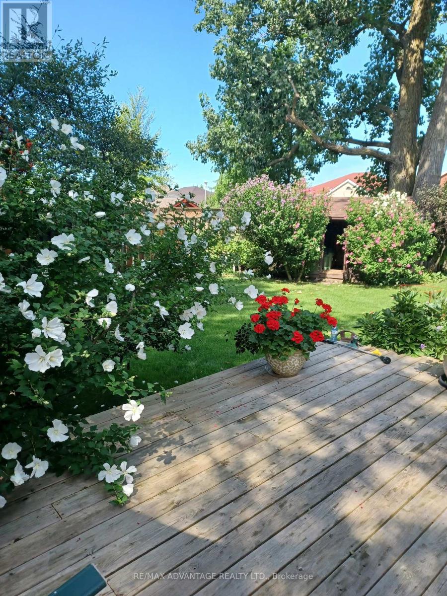 122 BARRYDALE CRESCENT Property Photo