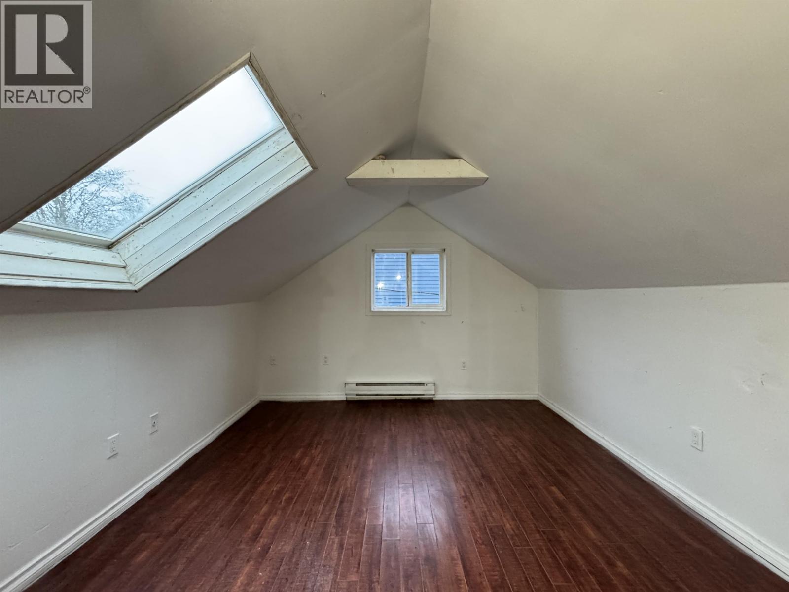 1537-1539 PIGOTT AVENUE