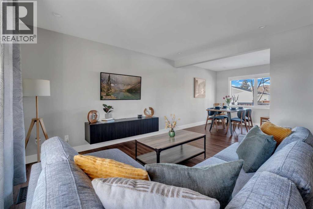 Single Family House Bungalow for Sale in  Garrick Drive SW Glamorgan Calgary 