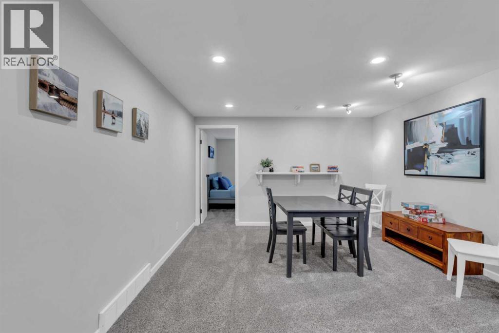 Single Family House Bungalow for Sale in  Garrick Drive SW Glamorgan Calgary 