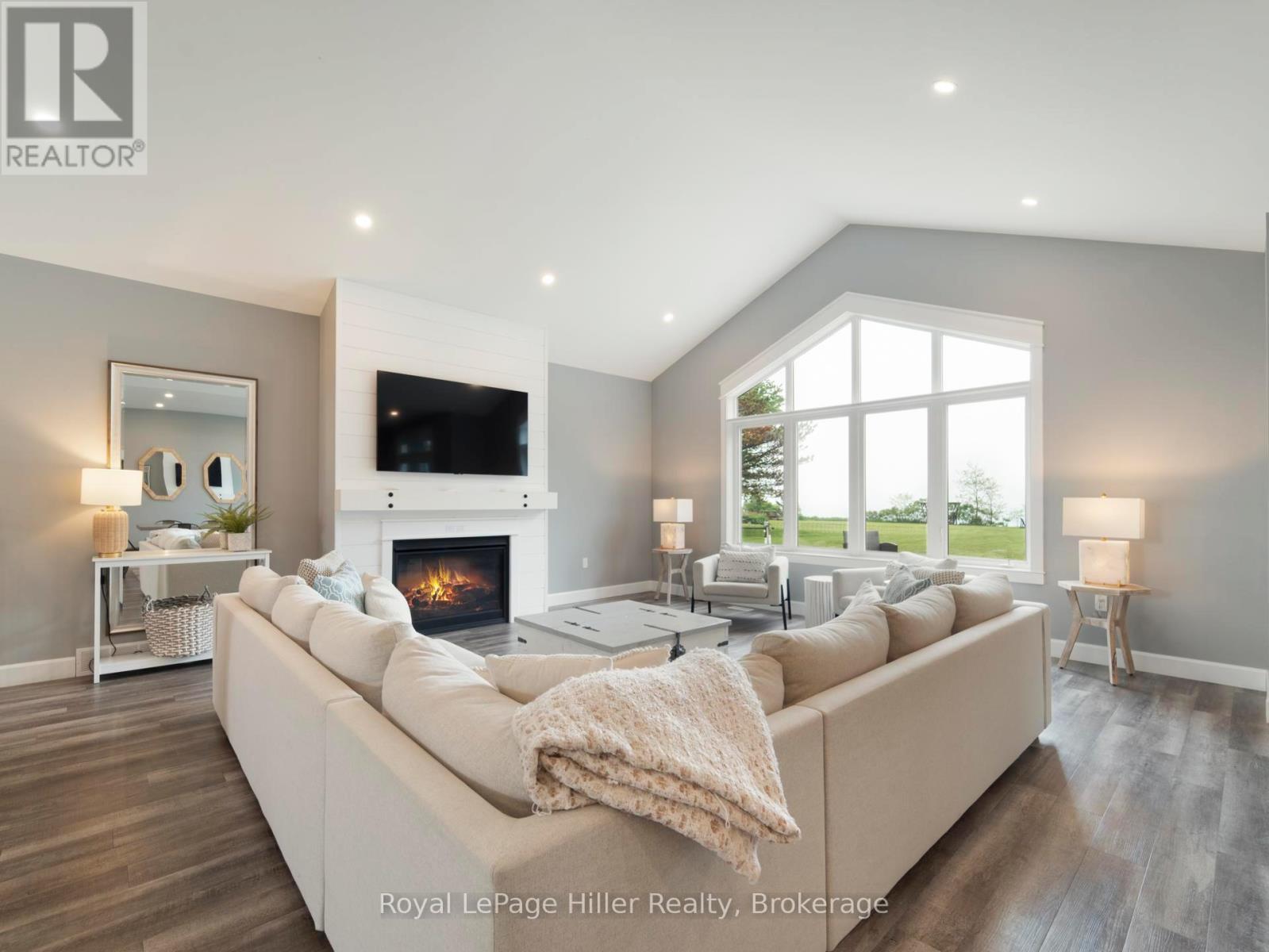 72431 BLUEWATER HIGHWAY - 16