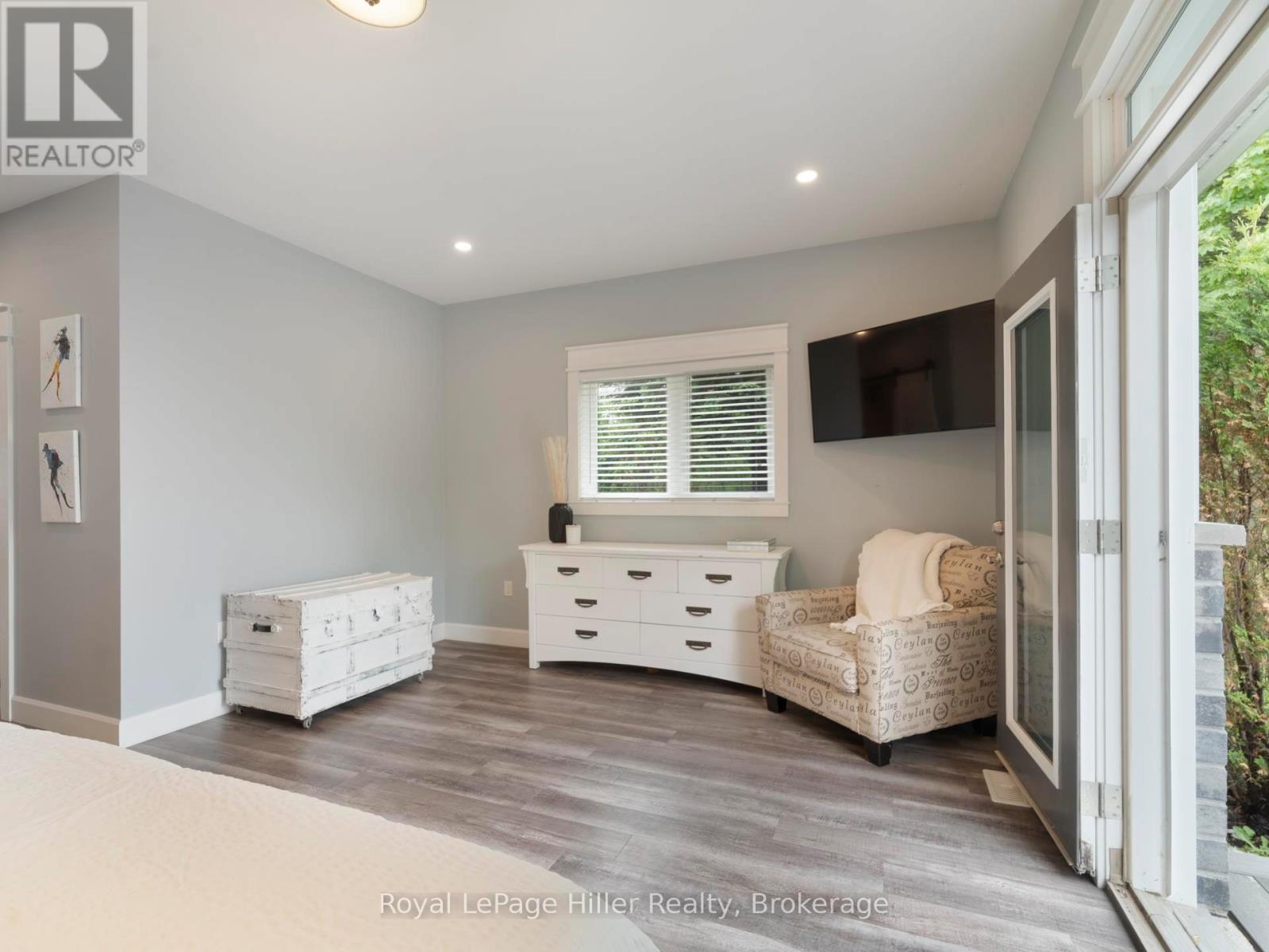 72431 BLUEWATER HIGHWAY - 32