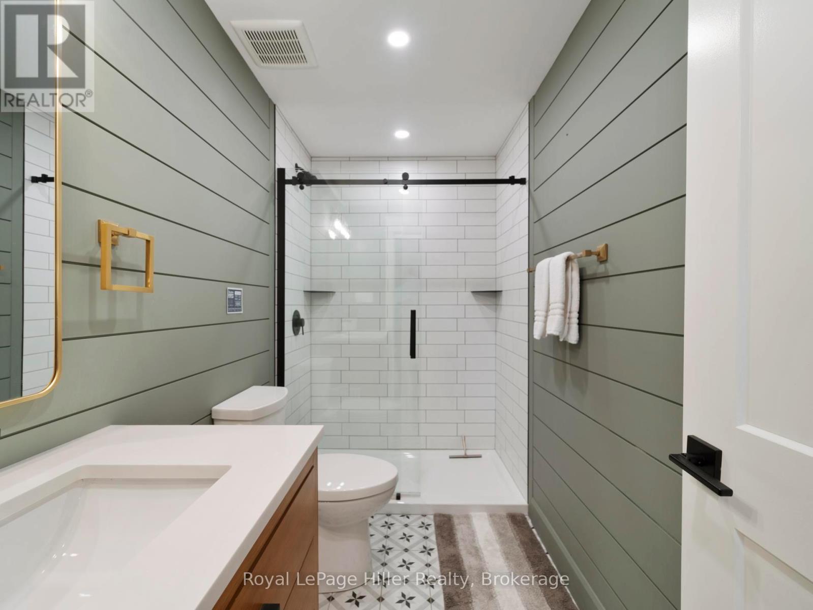 72431 BLUEWATER HIGHWAY - 39