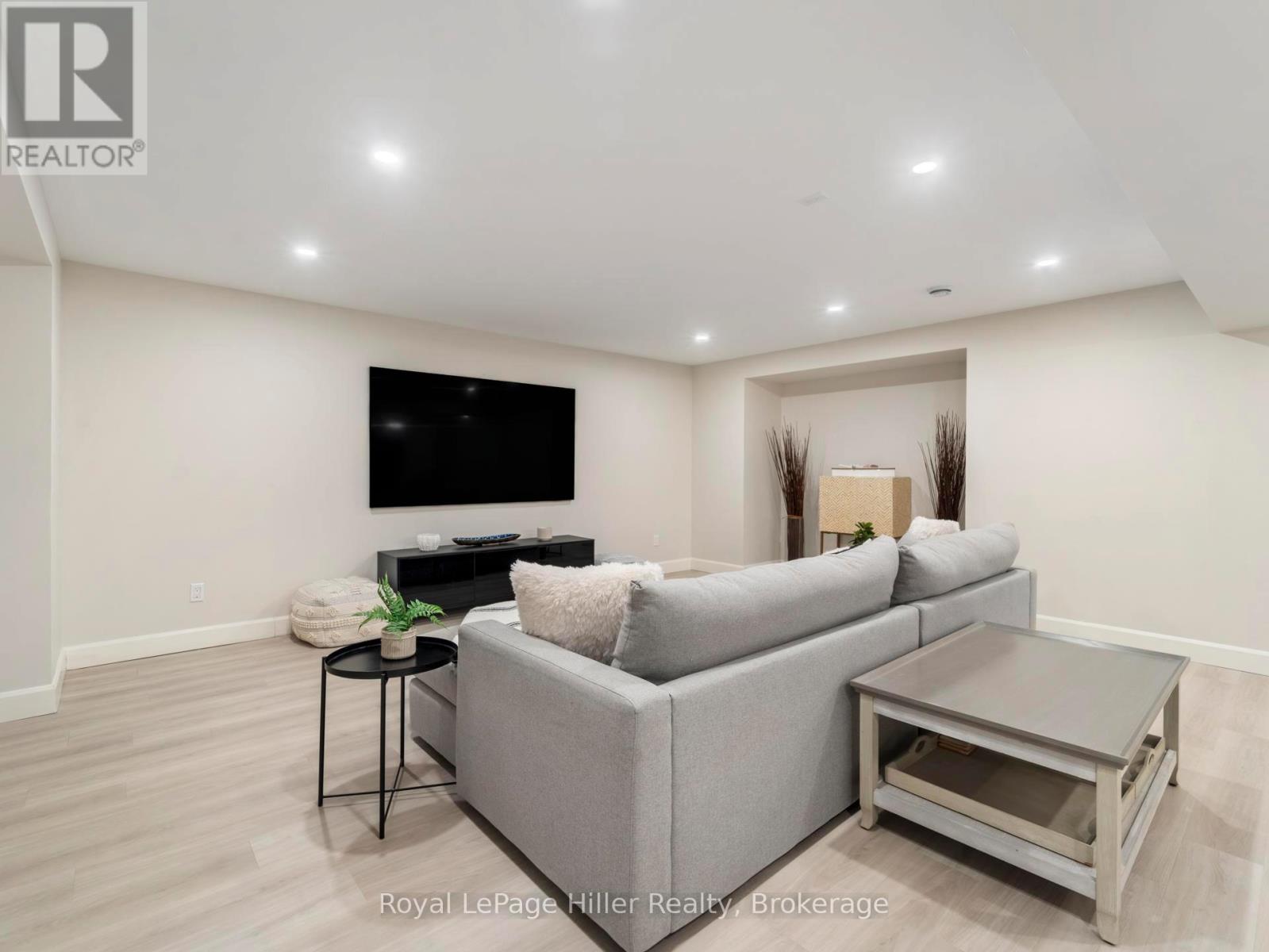 72431 BLUEWATER HIGHWAY - 41