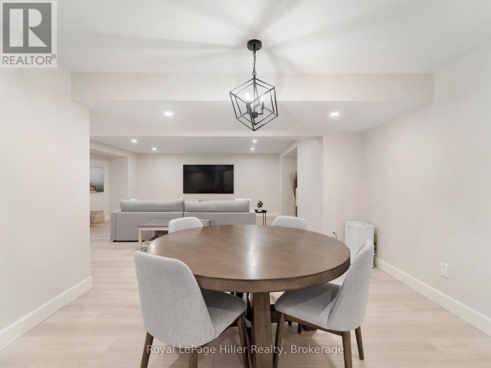 72431 BLUEWATER HIGHWAY - 43