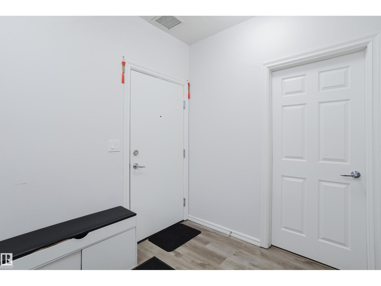 #415 2203 44 AV NW - 3