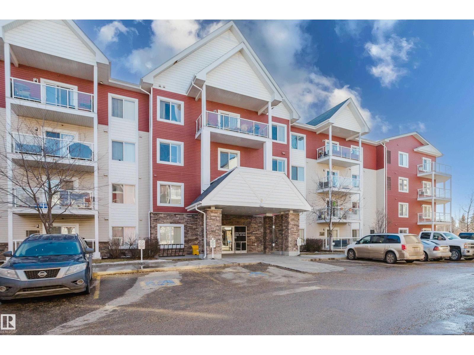 #415 2203 44 AV NW - 2