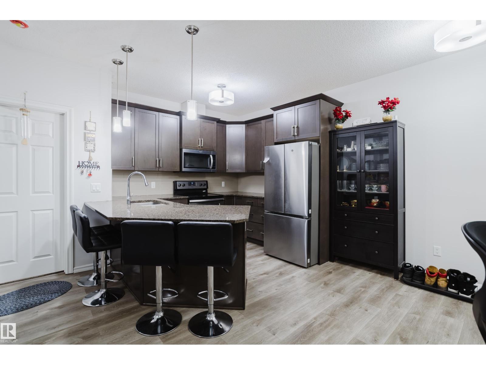 #415 2203 44 AV NW - 8