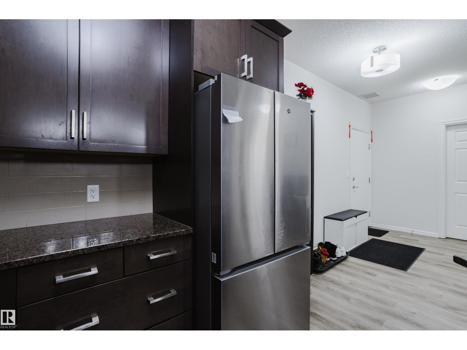 #415 2203 44 AV NW - 23