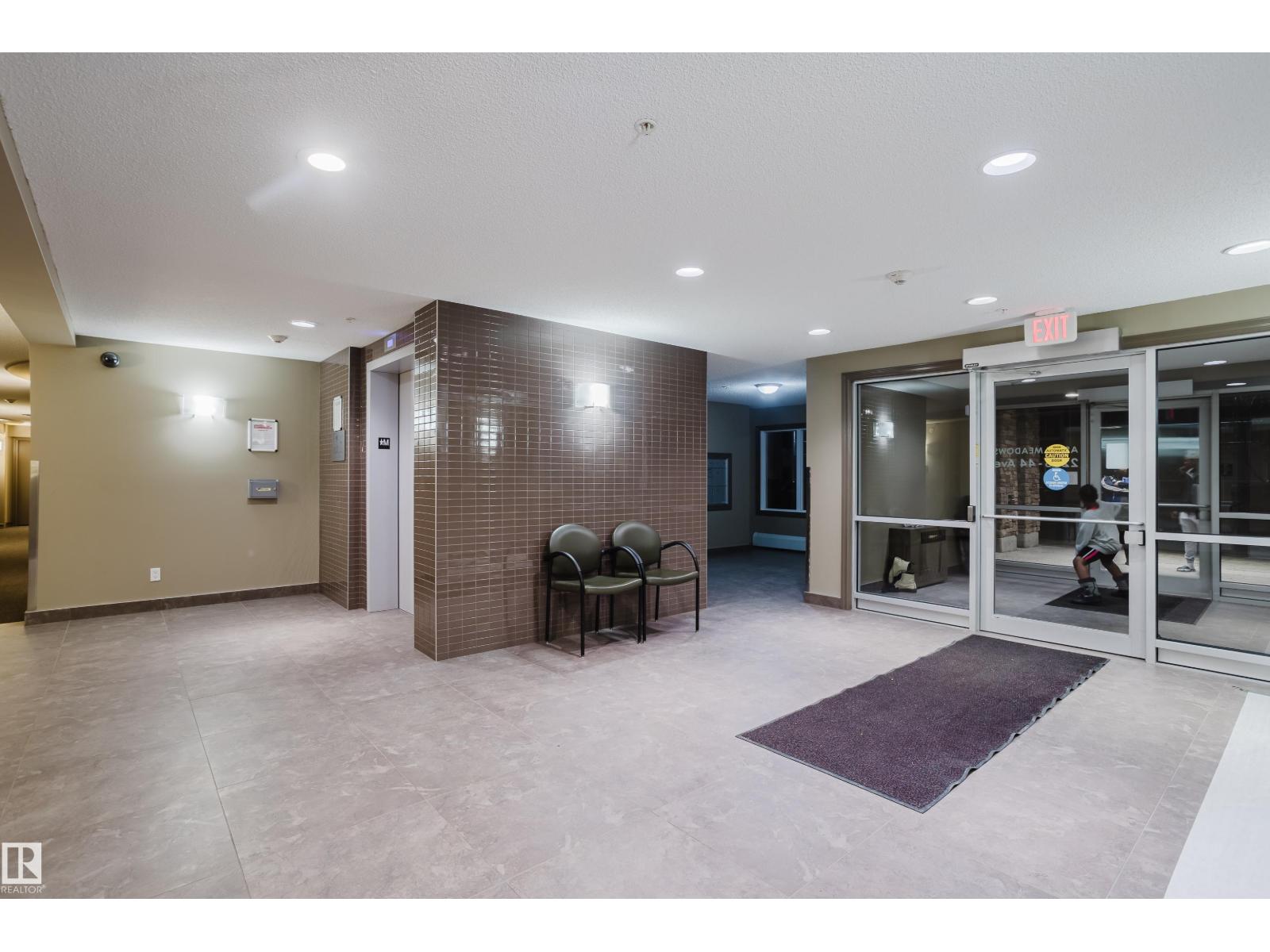 #415 2203 44 AV NW - 33
