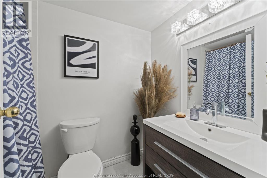 #1301 515 RIVERSIDE DRIVE WEST - 16