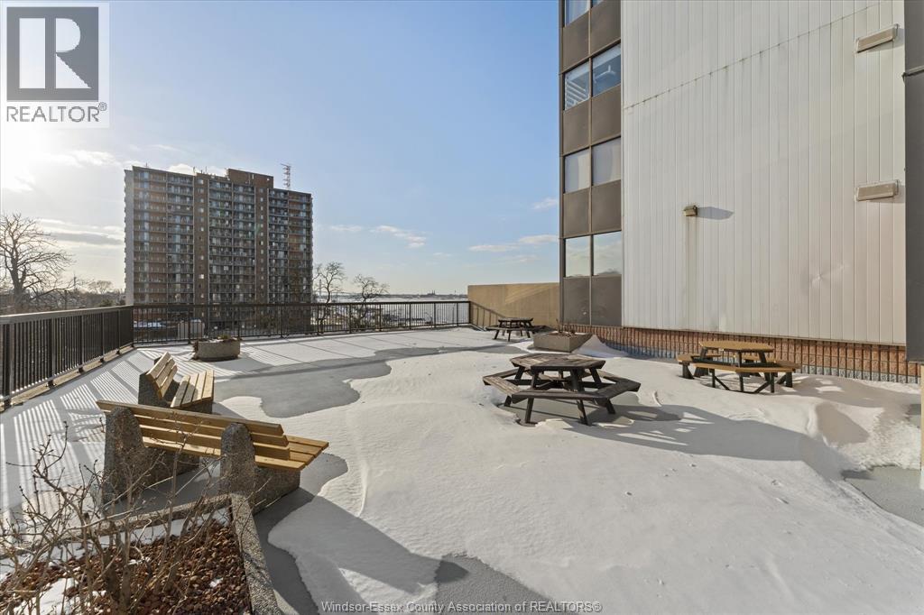 #1301 515 RIVERSIDE DRIVE WEST - 18