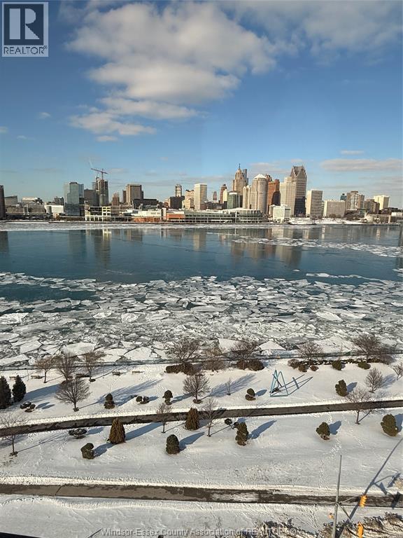 #1301 515 RIVERSIDE DRIVE WEST - 31