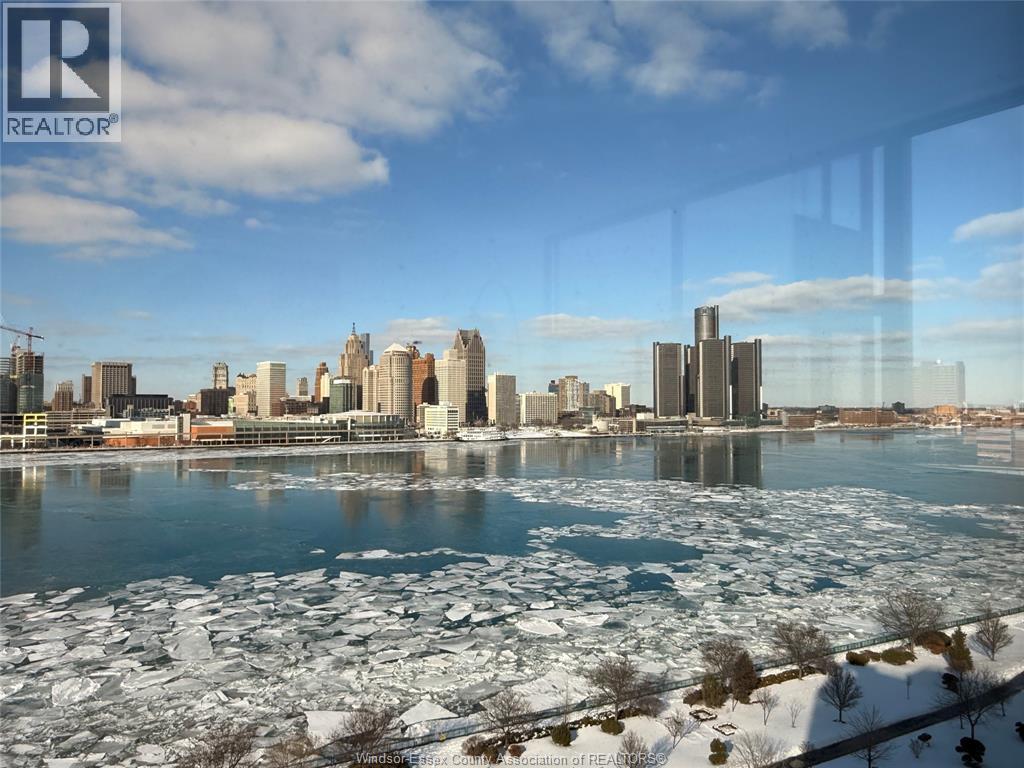 #1301 515 RIVERSIDE DRIVE WEST - 33