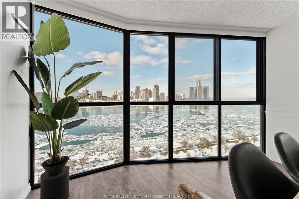 #1301 515 RIVERSIDE DRIVE WEST - 4