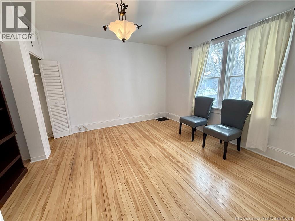 745 Murray Avenue — photo 10