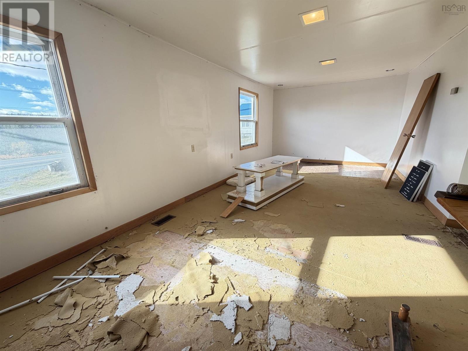 Property 39 of 41 of 429 Highway 7