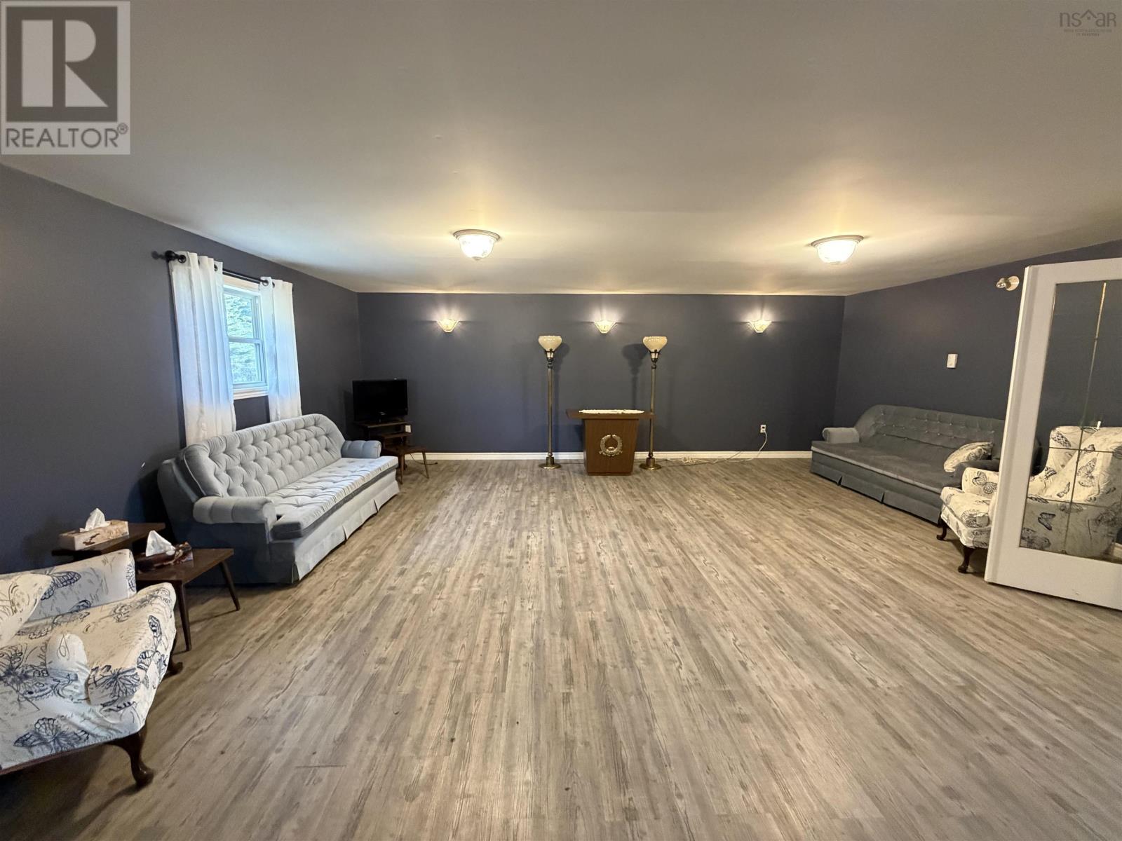 Property 15 of 41 of 429 Highway 7