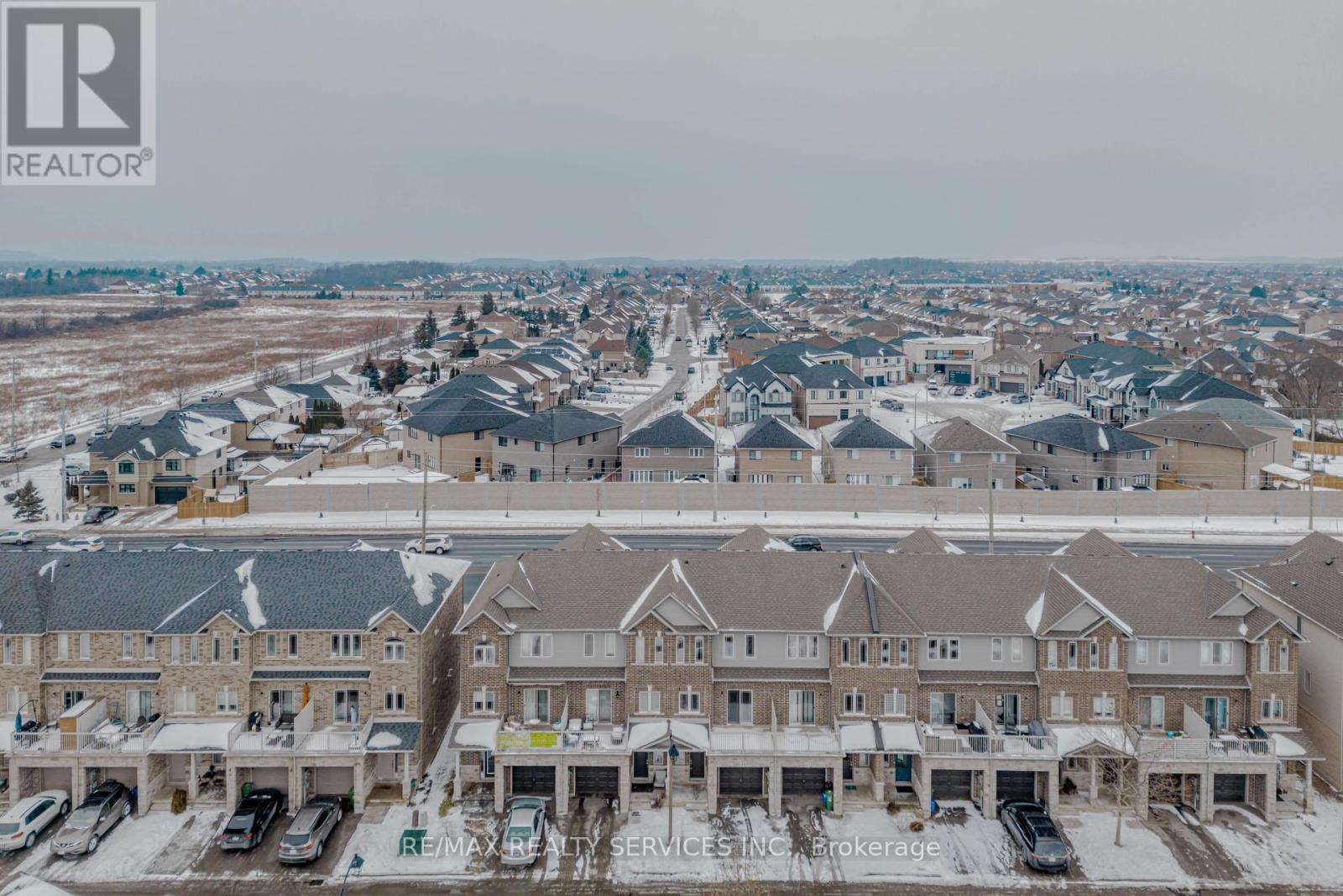 41 Crossings Way North