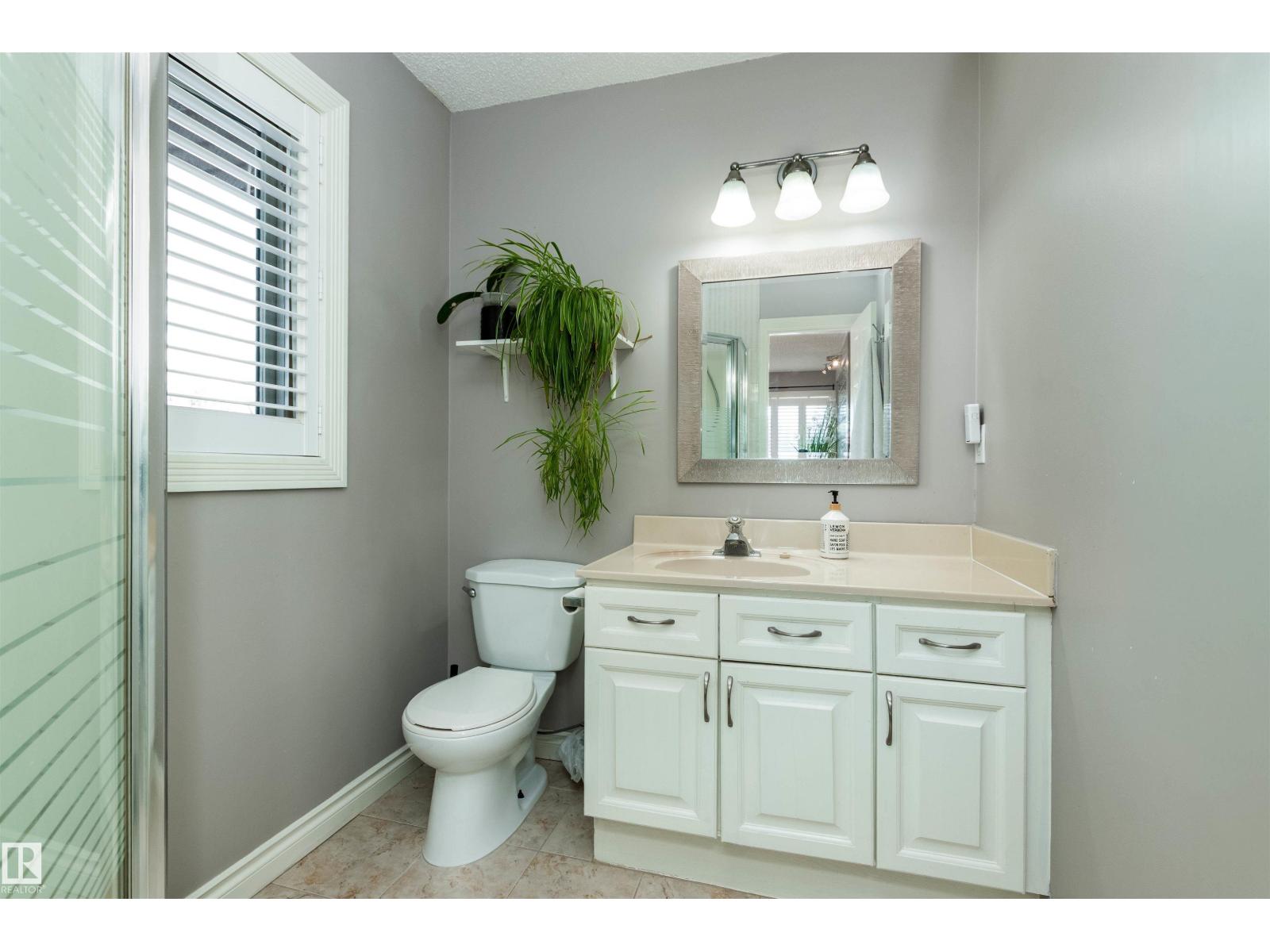 730 ESTATE DR, Sherwood Park