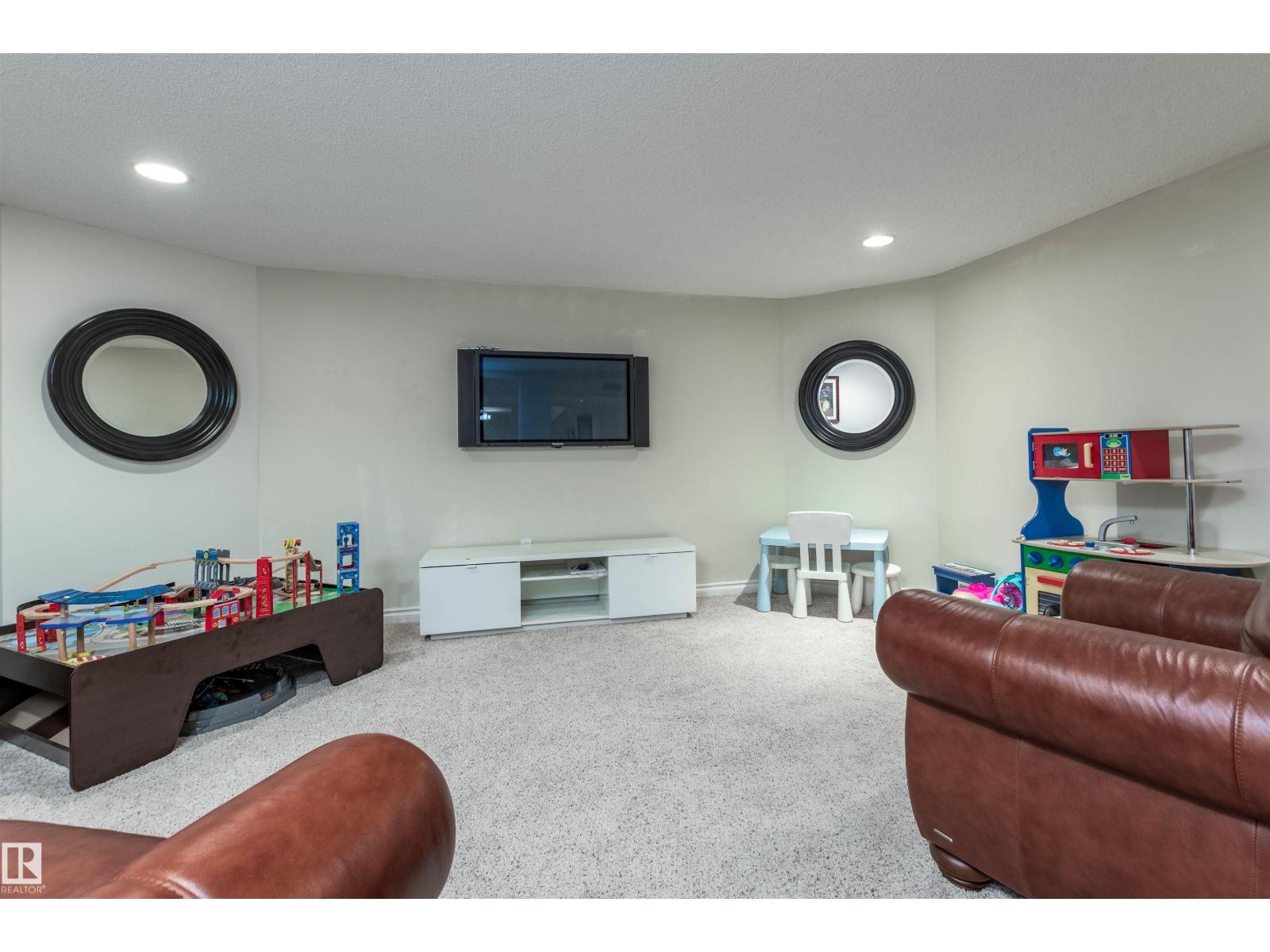 730 ESTATE DR, Sherwood Park