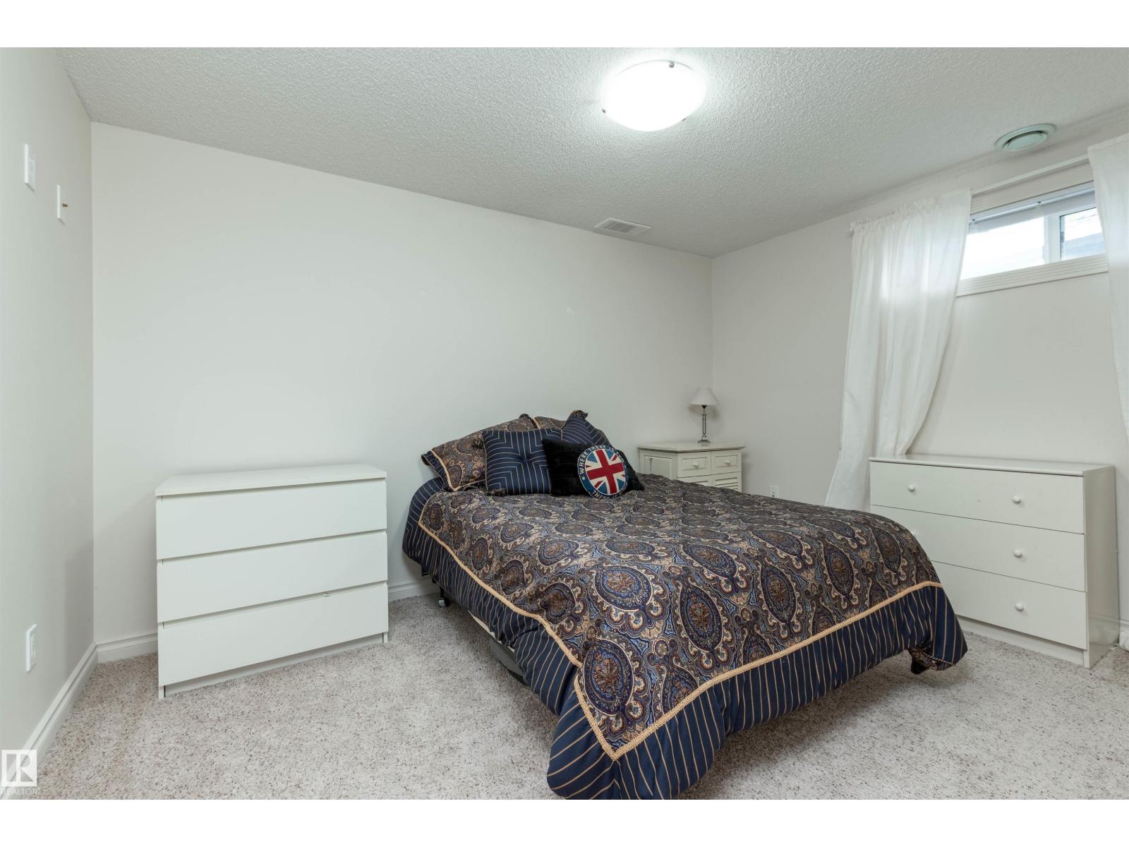 730 ESTATE DR, Sherwood Park