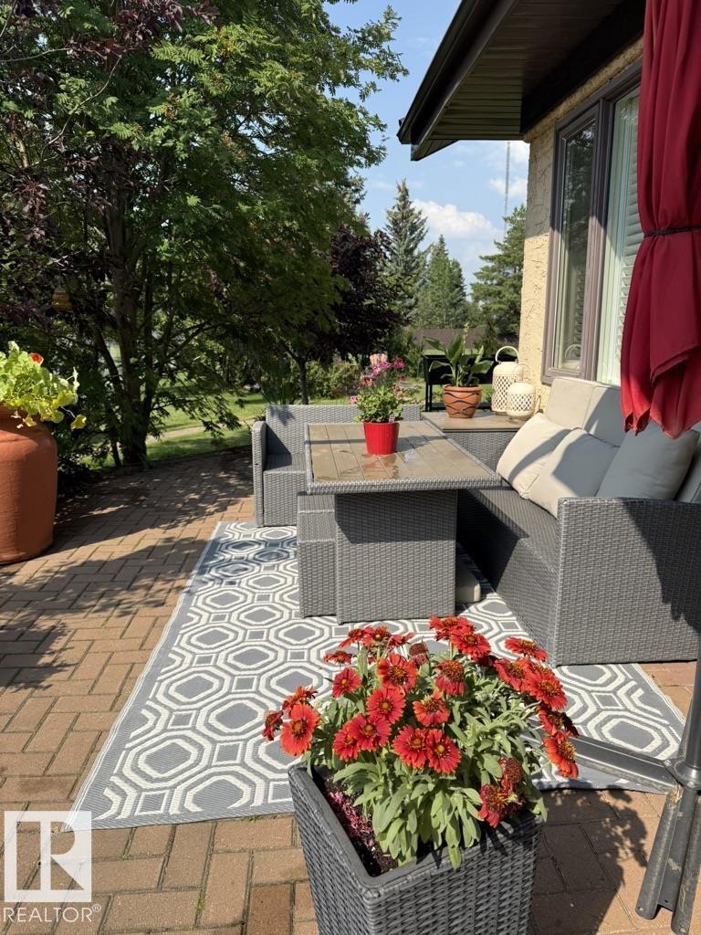 730 ESTATE DR, Sherwood Park