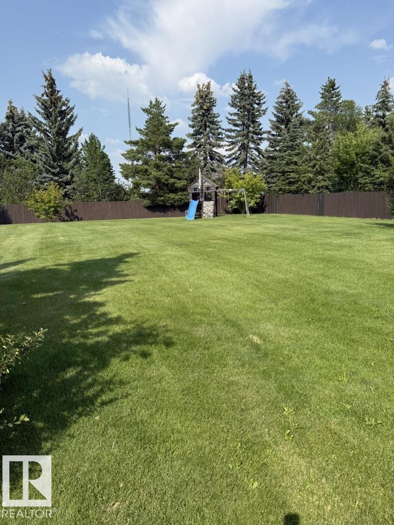 730 ESTATE DR, Sherwood Park