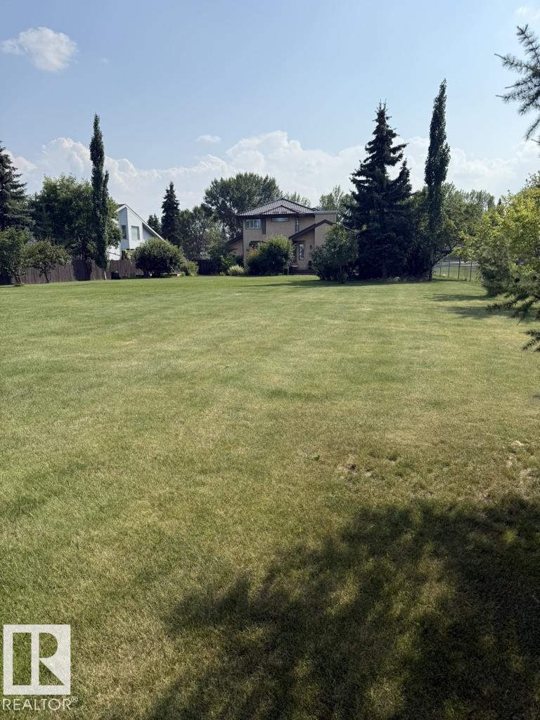 730 ESTATE DR, Sherwood Park