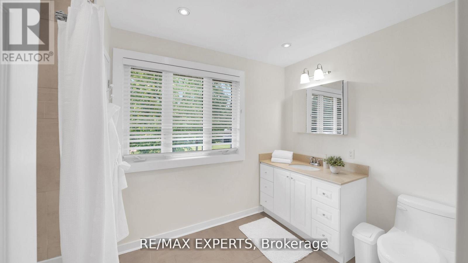 10 KEHOE COURT,King (Nobleton),,