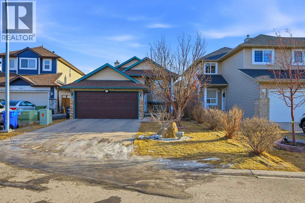 Single Family House Bi-level for Sale in  Saddlecreek Point NE Saddle Ridge Calgary 