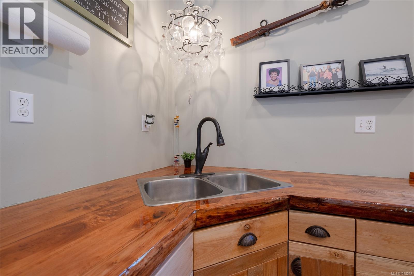 7800 Pacific Rim Hwy, Port Alberni