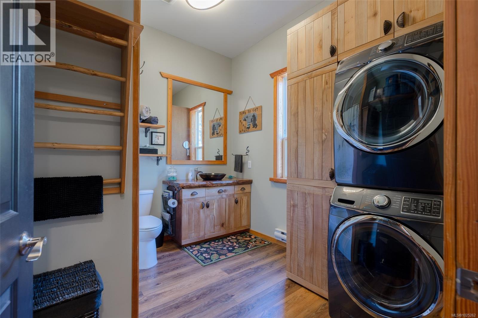 7800 Pacific Rim Hwy, Port Alberni