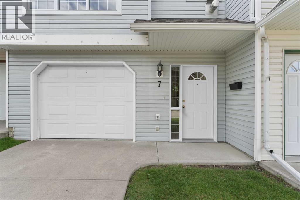 Single Family House for Sale in  Prominence View SW Patterson Calgary 