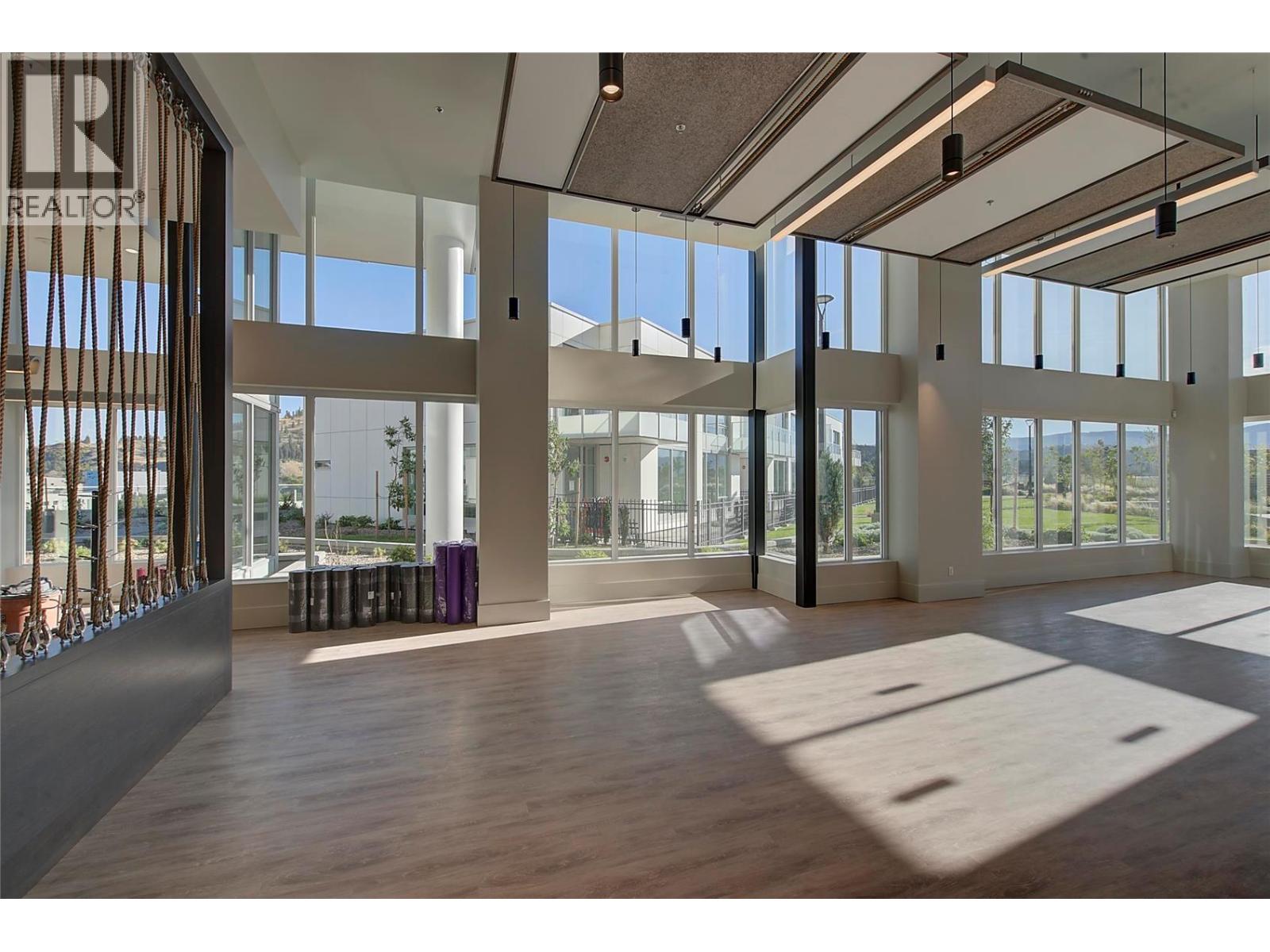 2205 1181 Sunset Drive, Kelowna