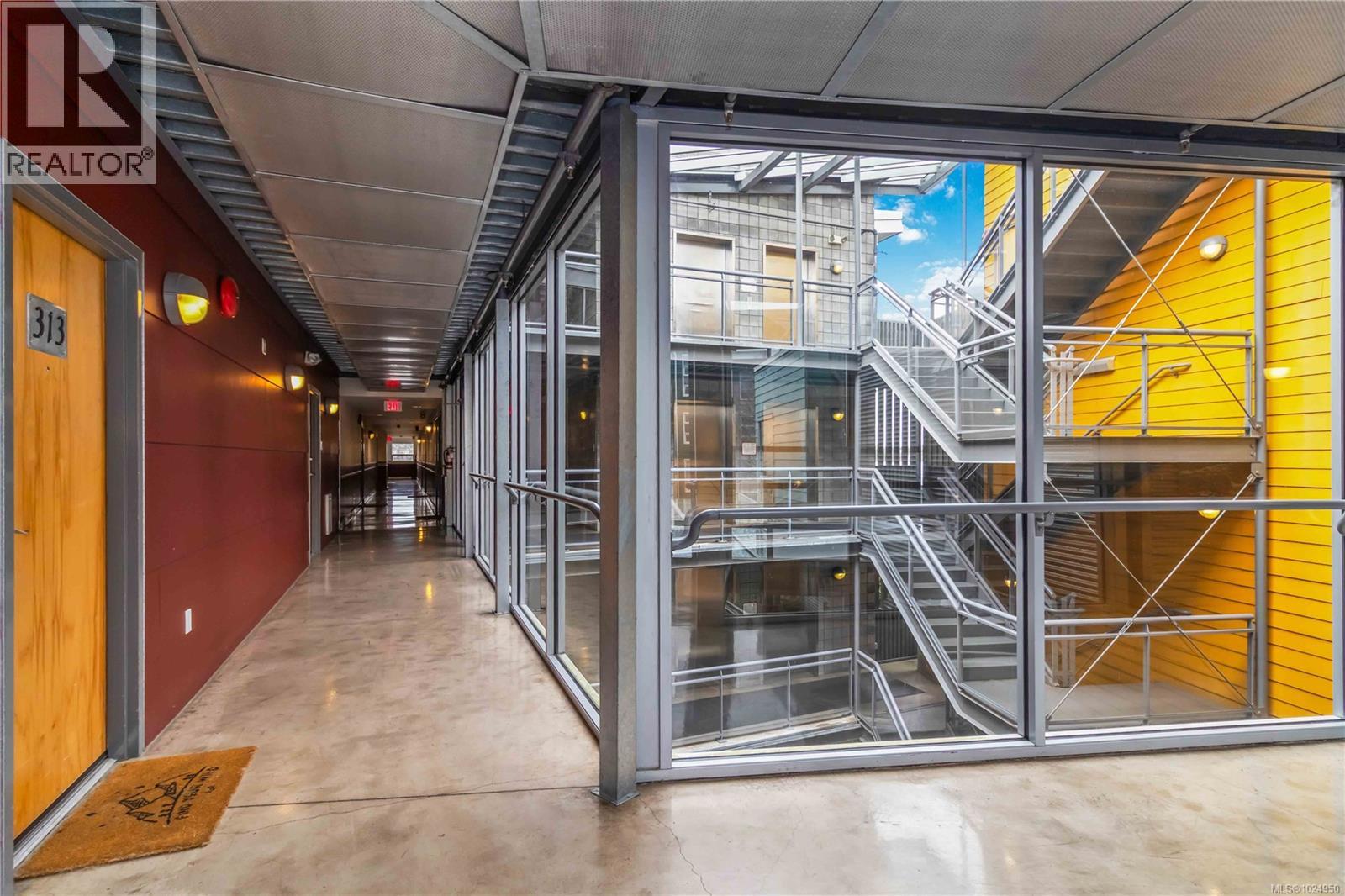 313 90 Regatta Landing, Victoria