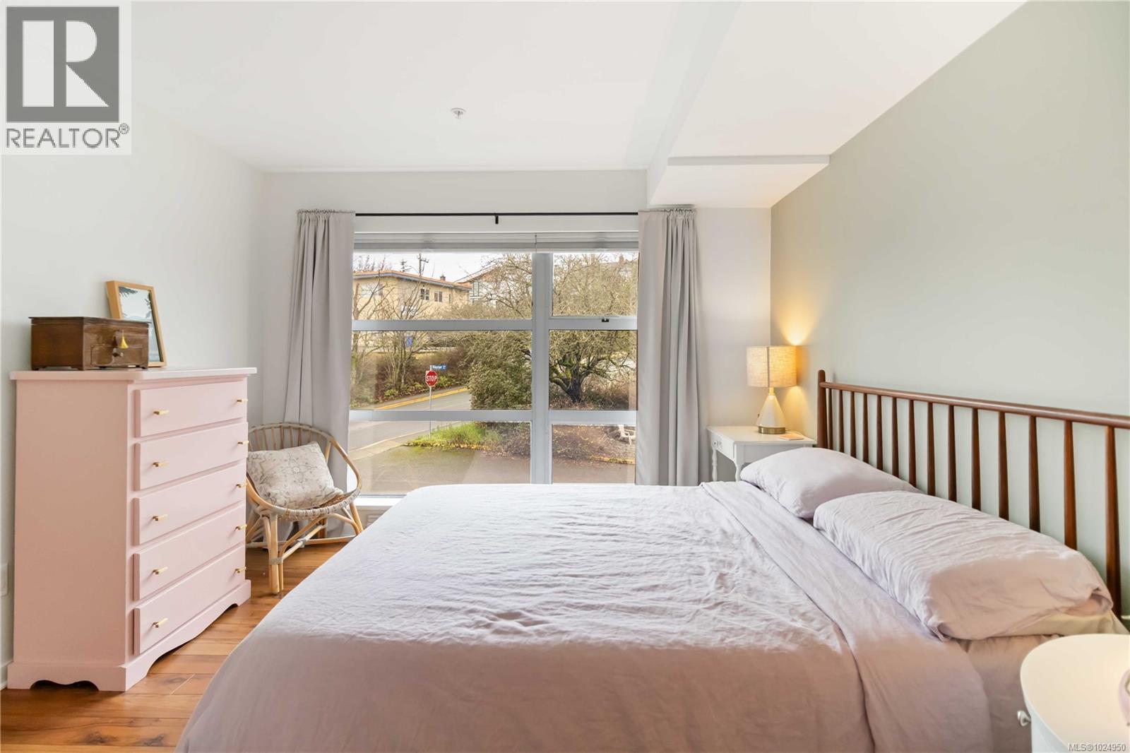 313 90 Regatta Landing, Victoria