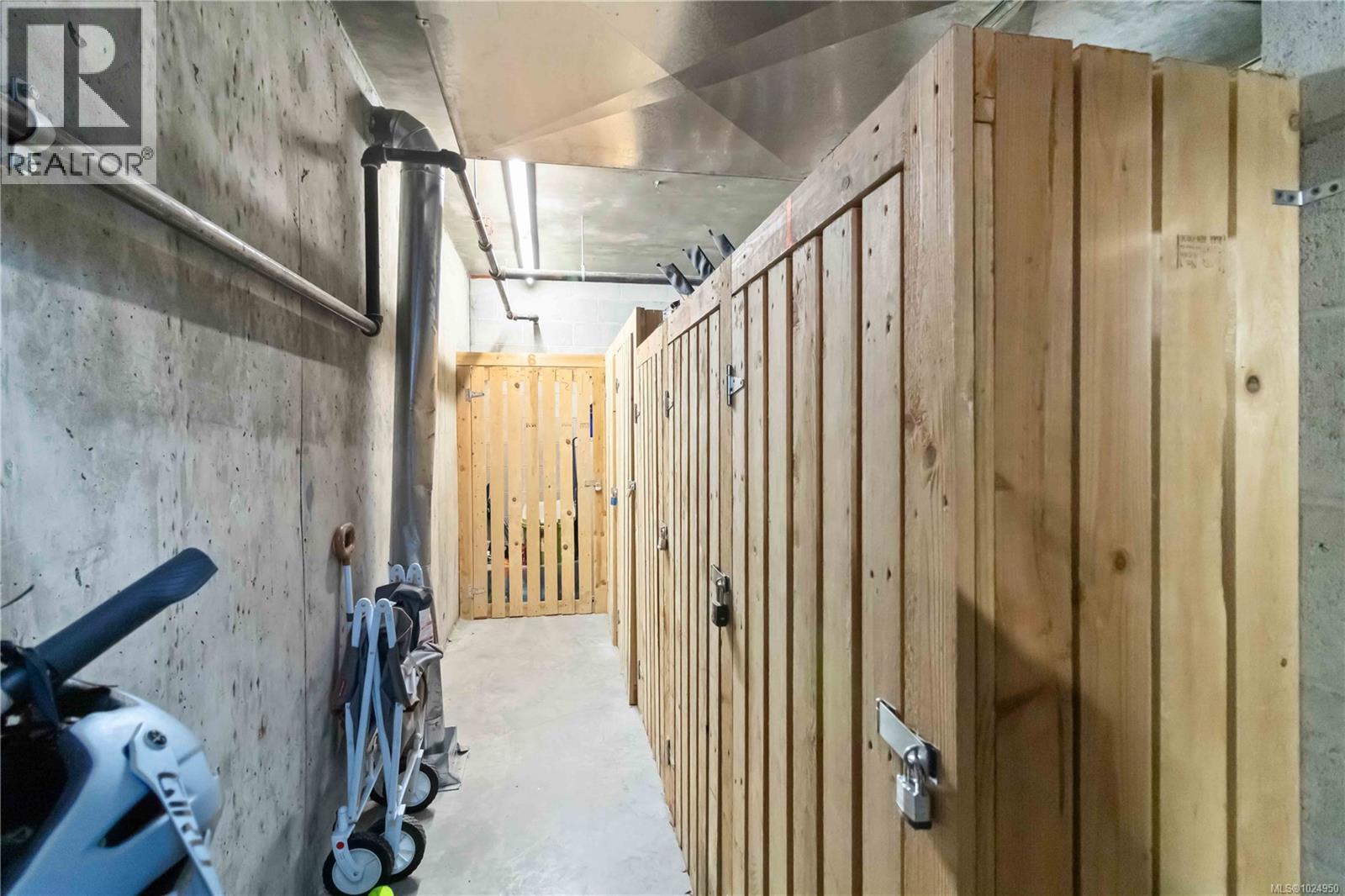 313 90 Regatta Landing, Victoria