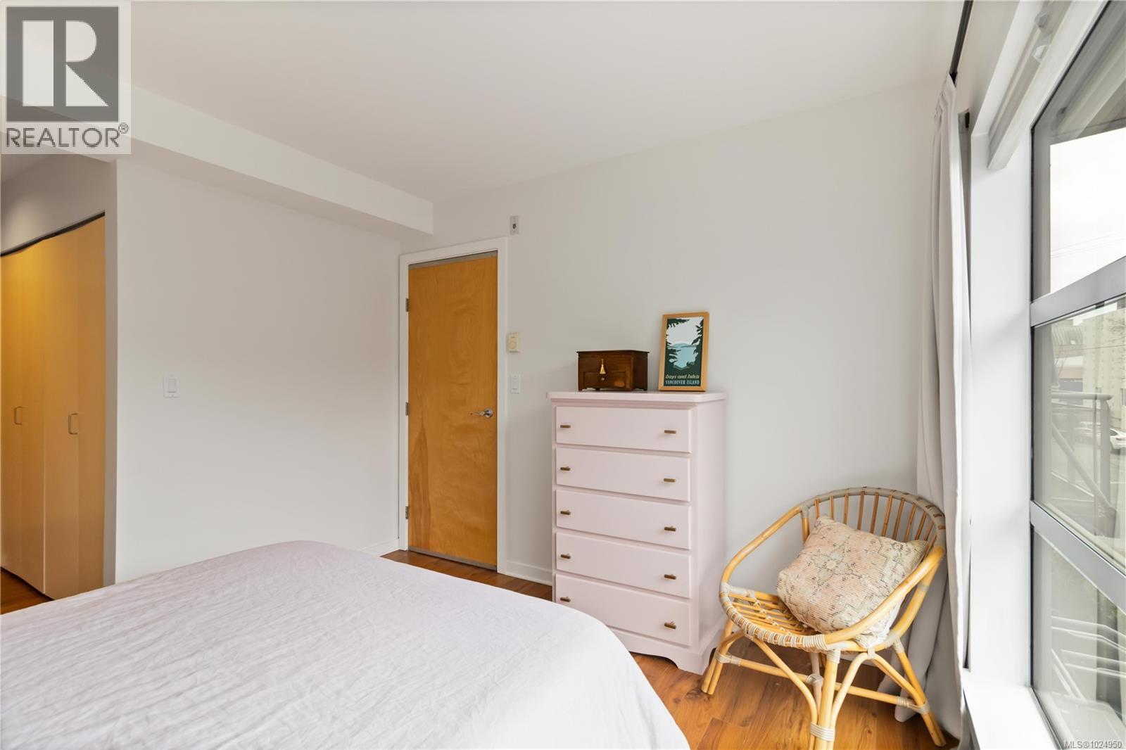 313 90 Regatta Landing, Victoria