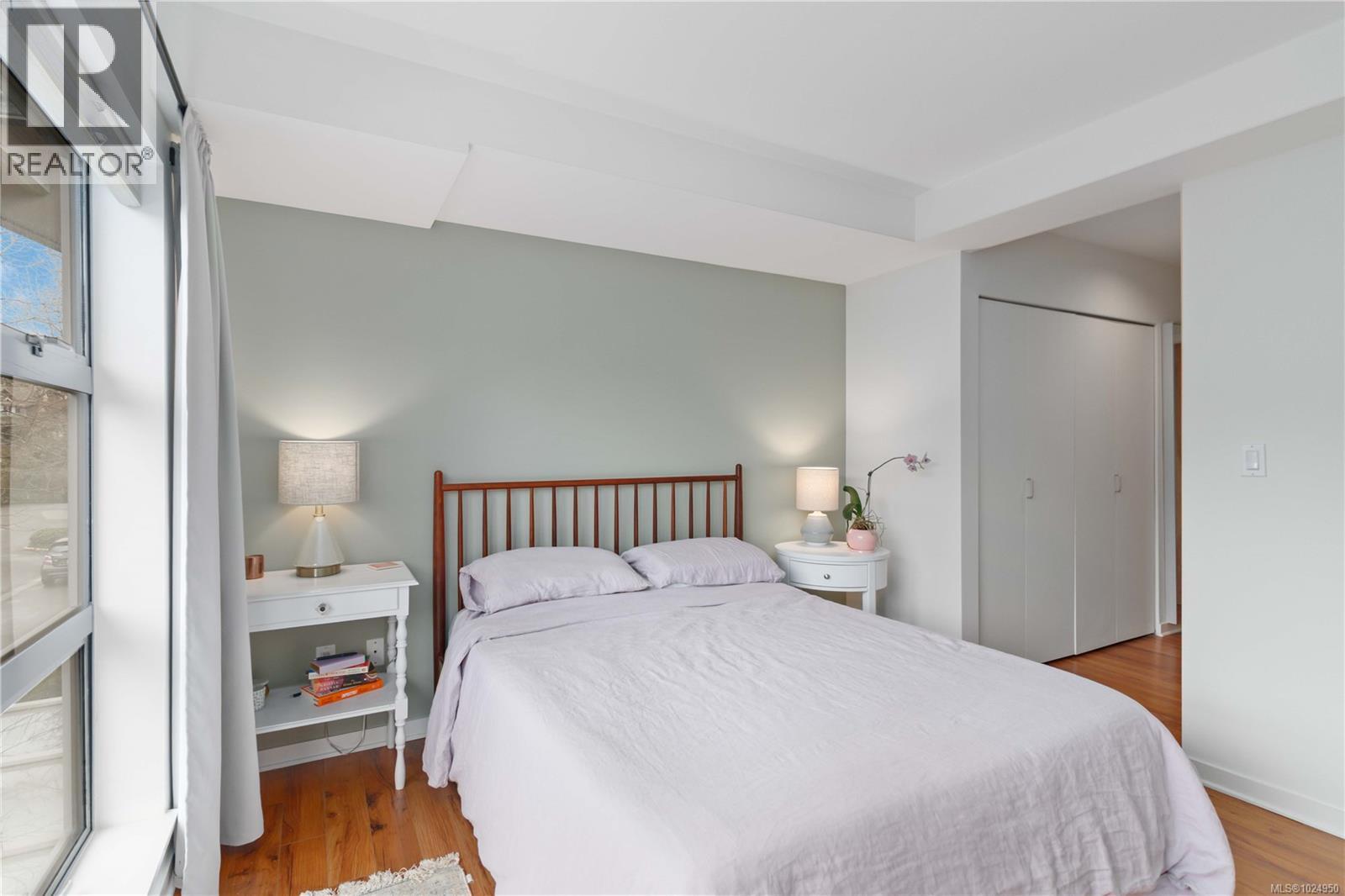 313 90 Regatta Landing, Victoria