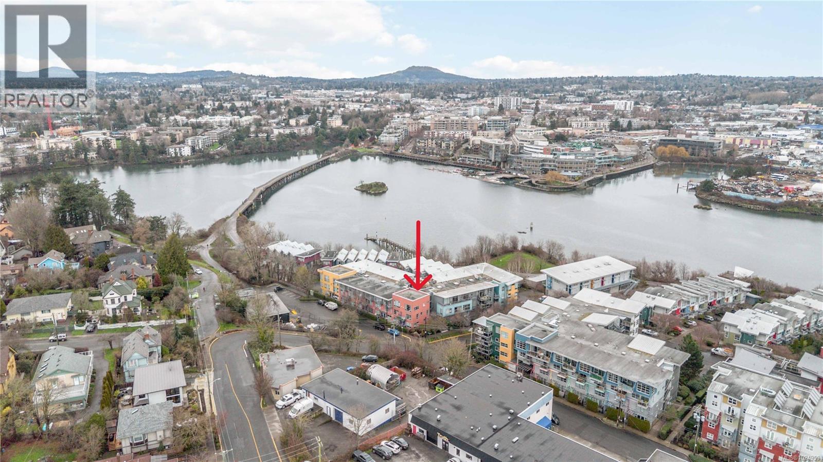 313 90 Regatta Landing, Victoria