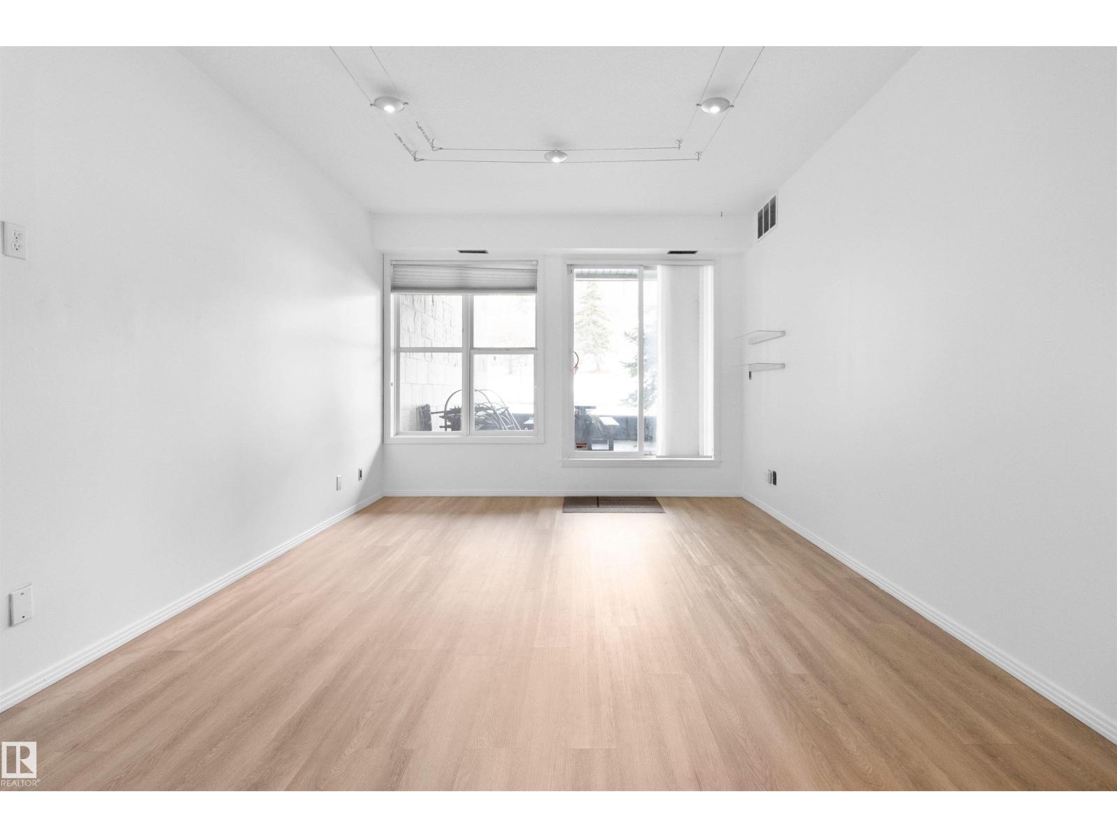 #110 9804 101 ST NW, Edmonton