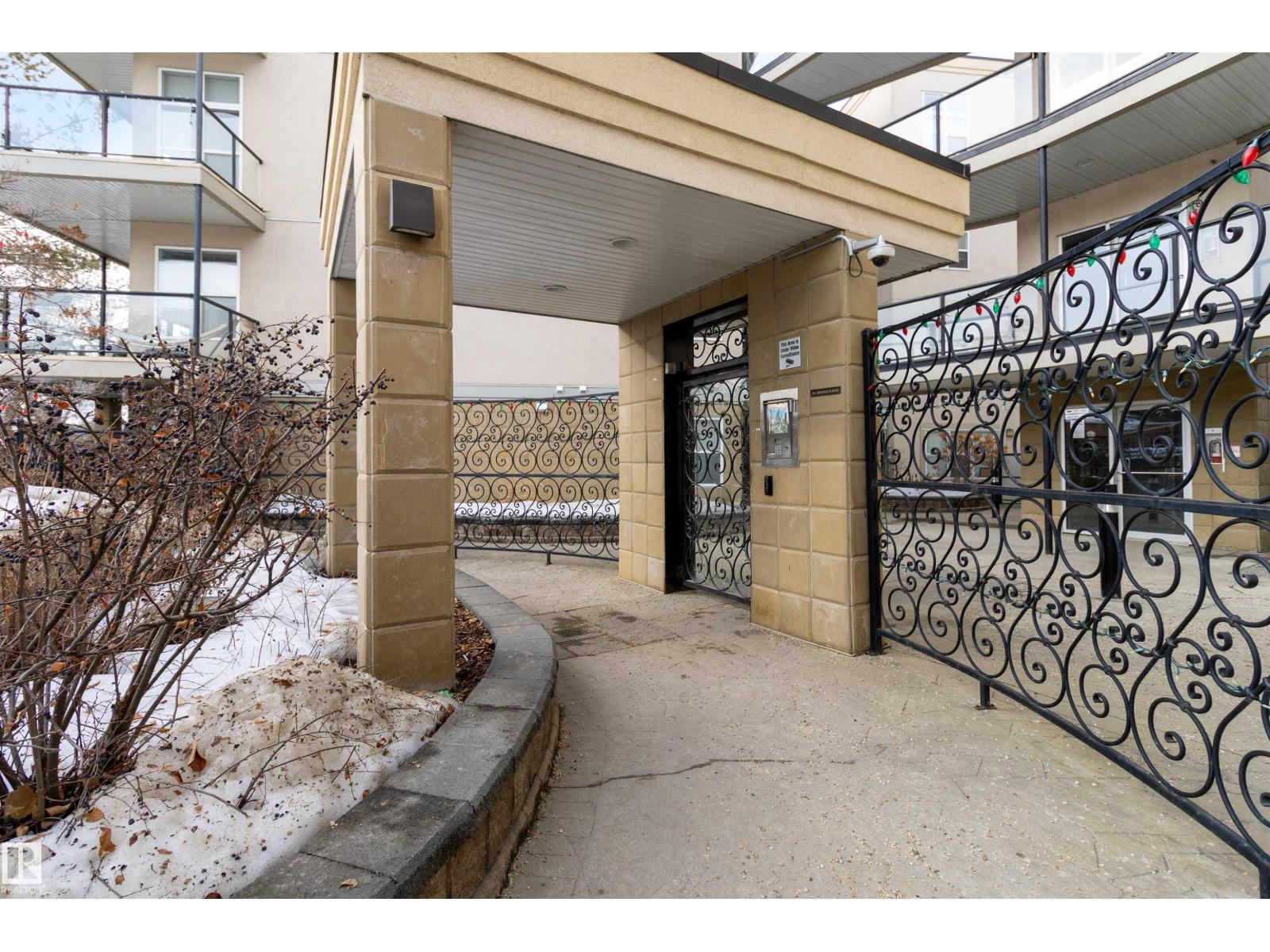 #110 9804 101 ST NW, Edmonton