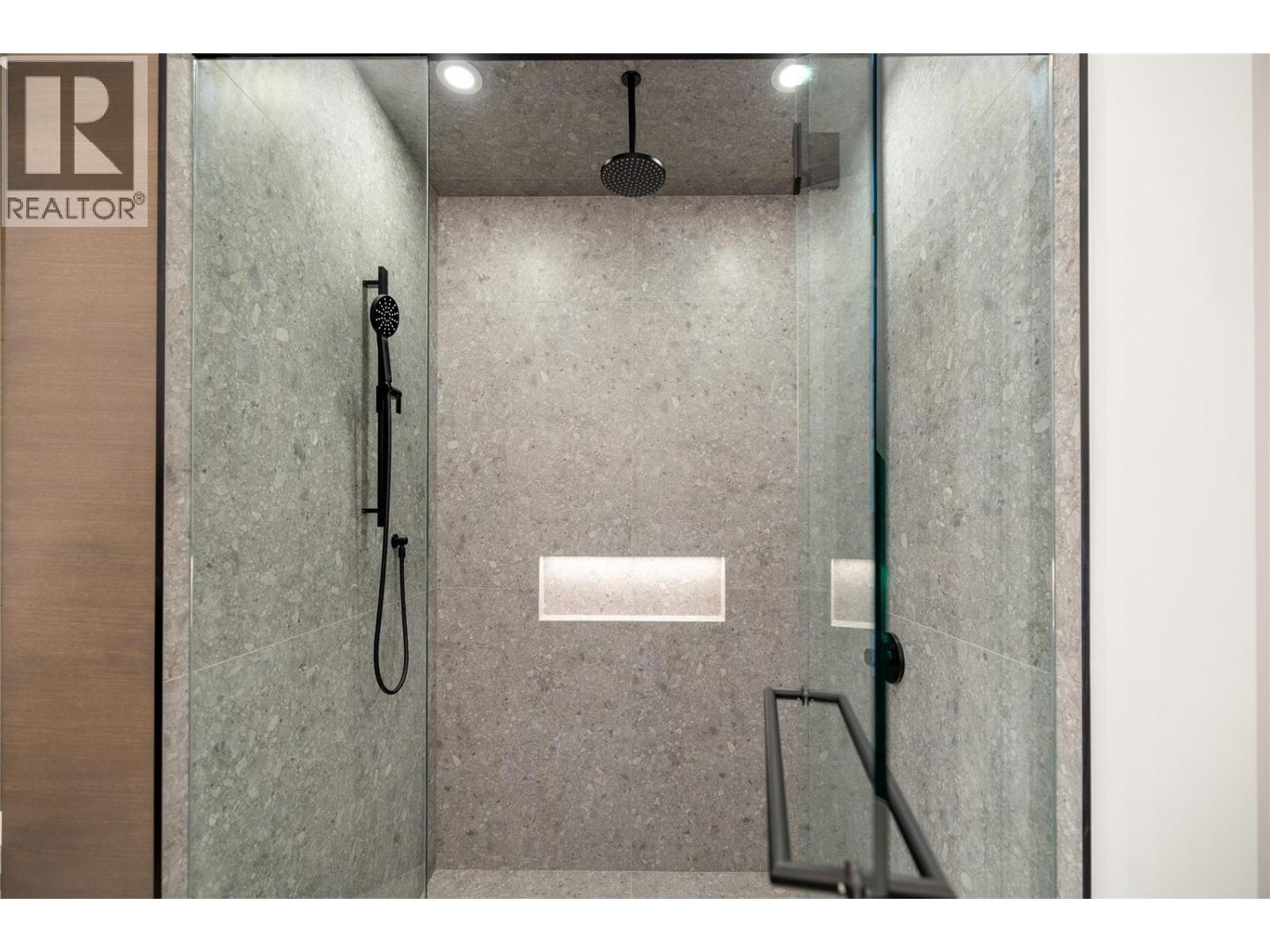 2902 1181 Sunset Drive, Kelowna