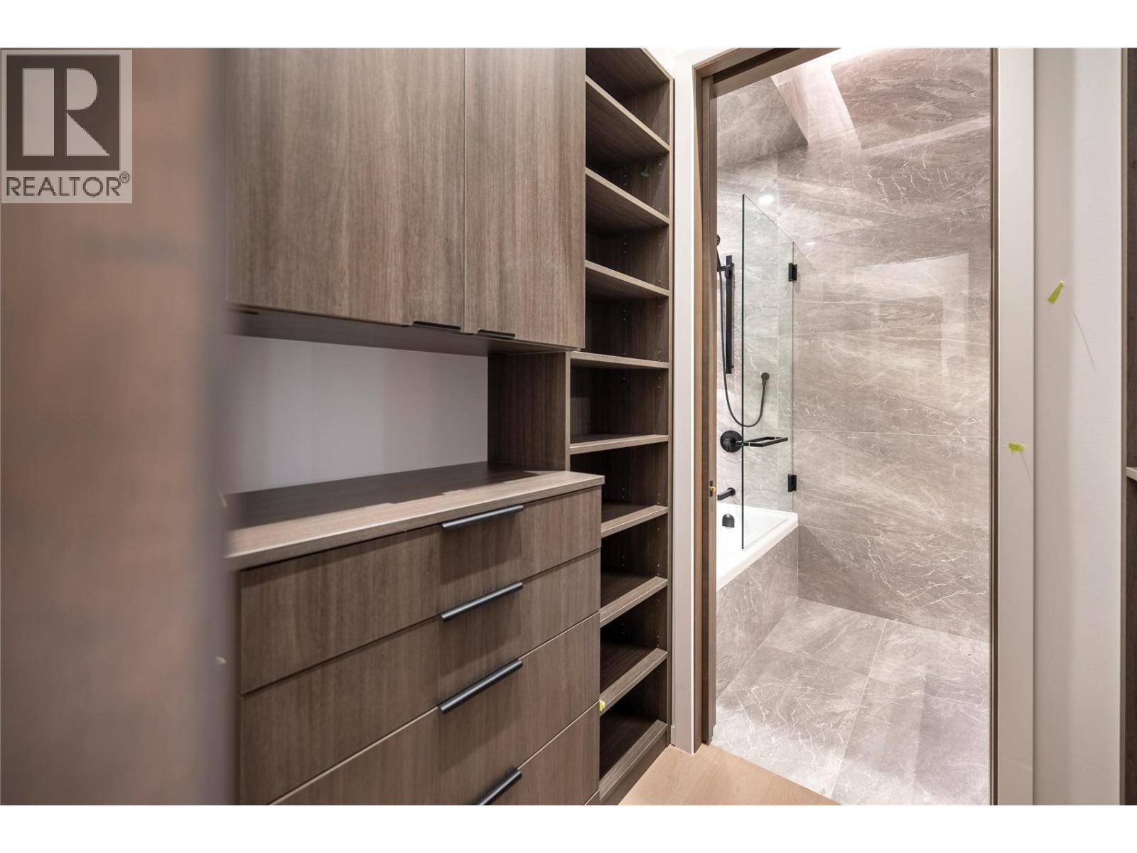 2902 1181 Sunset Drive, Kelowna